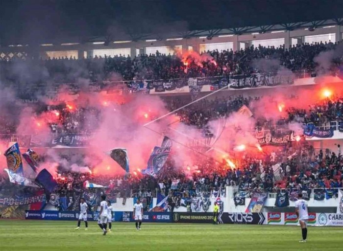 Budaya Fans Sepak Bola Di Indonesia Dan Dunia