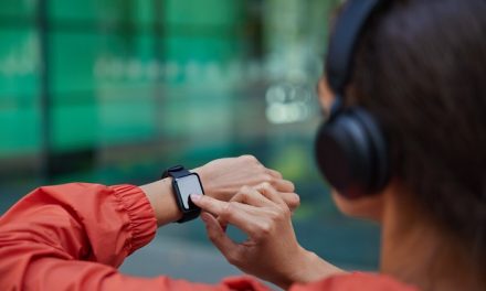 Tren Smartwatch Dan Wearable Teknologi
