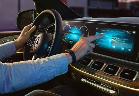 Teknologi Canggih Pada Mobil Modern Yang Wajib Diketahui