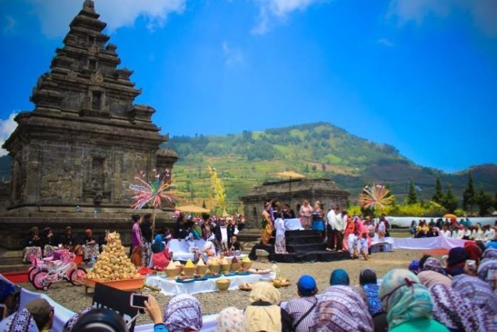 Tradisi Lokal Indonesia Terus Berkembang Di Tengah Perubahan